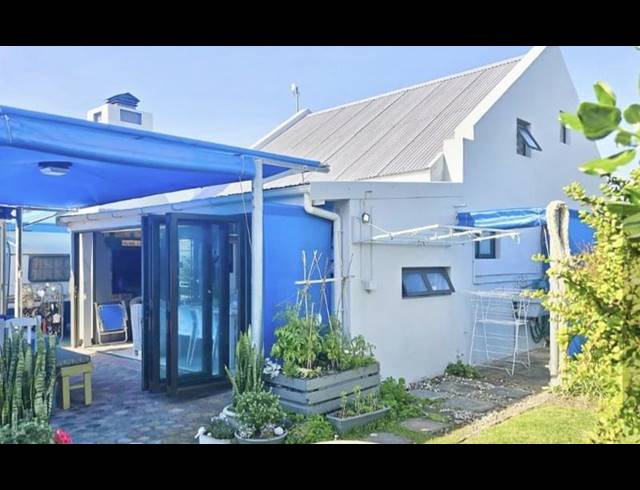 1 BEDROOM HOUSE FOR SALE IN STILBAAI EAST